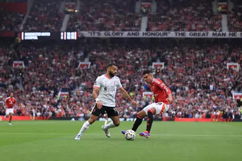دقيقة بدقيقة.. ليفربول يواجه مانشستر يونايتد في الدوري 